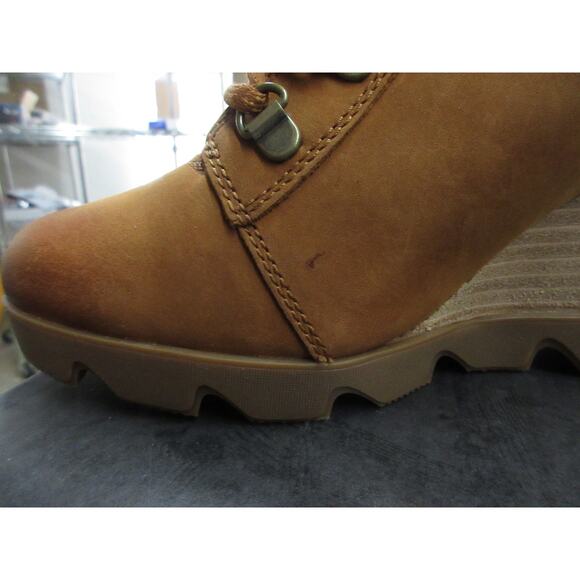 Good Condition Sorel Women's Lace Waterproof Boot - Size 8.5 - Picture 6 of 10